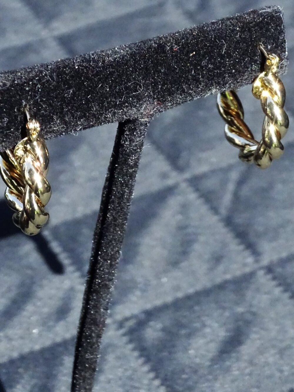 Gold Plated 1" Twisted Hoop Pierced Earrings